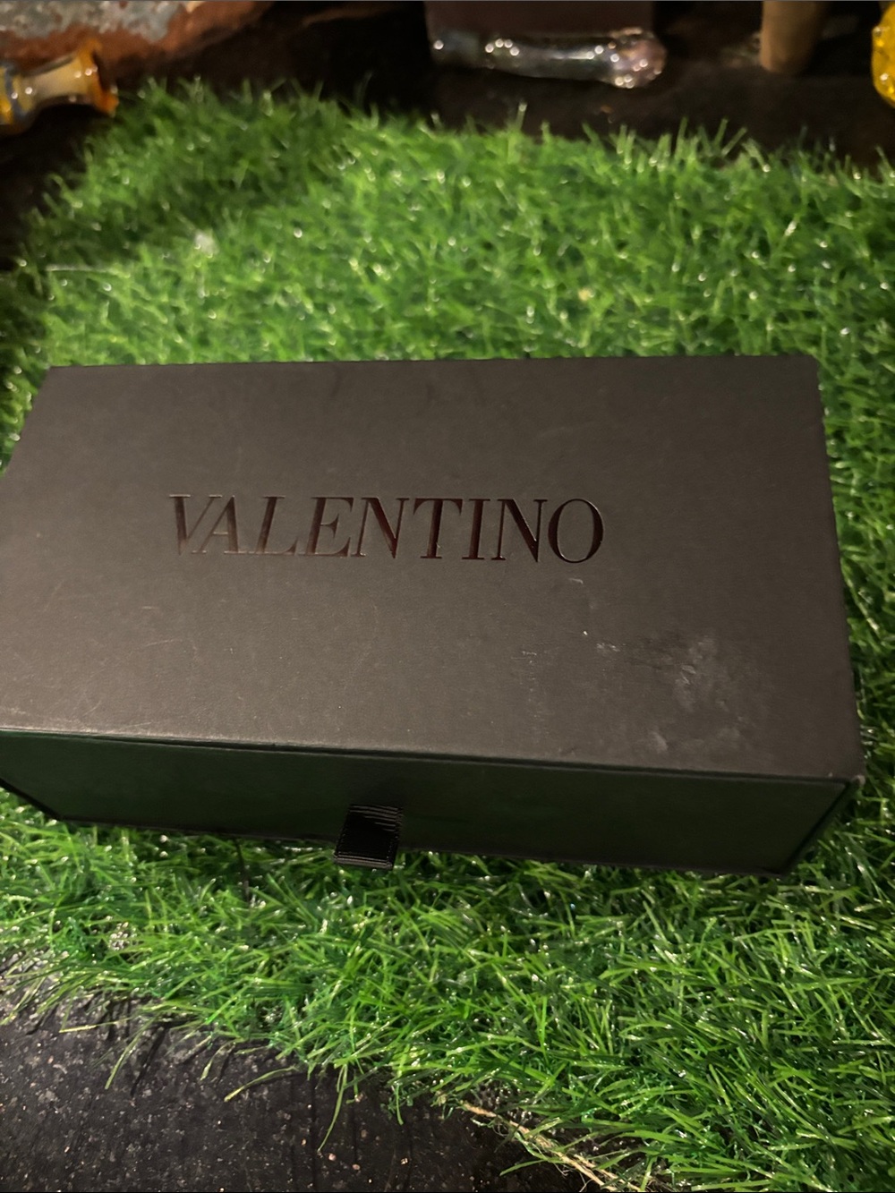 Valentino Black Sunglasses Presentation Box with sunglasses wiper otherwisempty